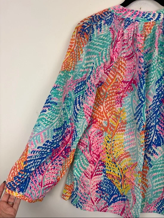 Lilly Pulitzer Popover Electric Feel 100% Silk Long Sleeve Elsa Blouse Medium - Picture 8 of 9